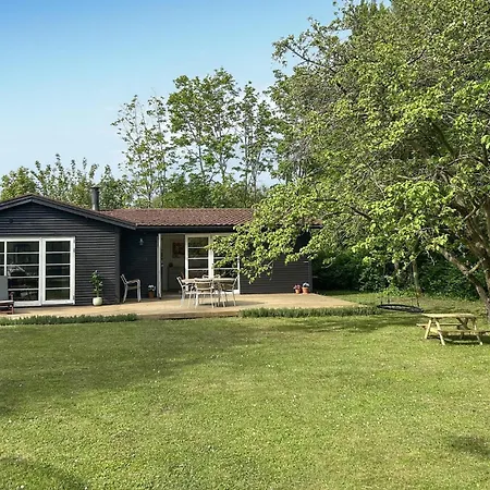 Vakantiehuis 3 Bedroom Cozy In *